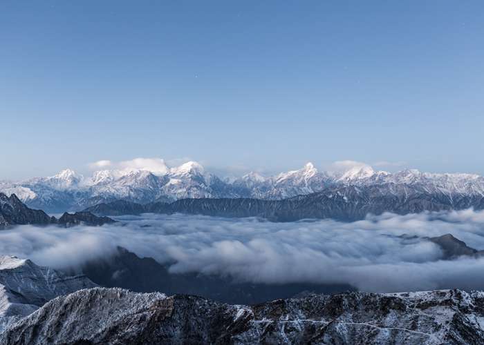 成都出发，租辆大巴去西藏要花多少钱？算完这笔账我沉默了…-第2张图片-成都租车公司